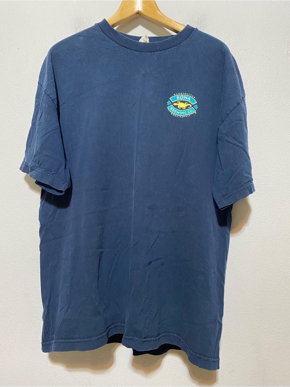 Kona Brewing Big Wave Golden Ale Hawaii T-shirt XL 100% cotton Navy